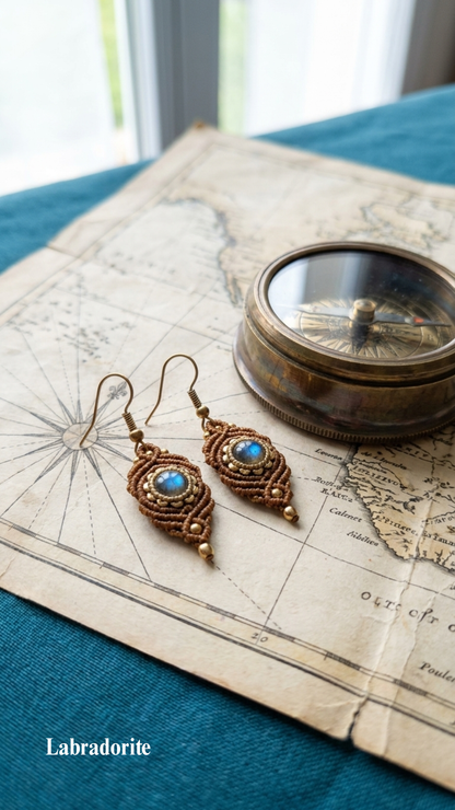 Les Iris - Boucles d'oreilles artisanales - Pierres serties de laiton