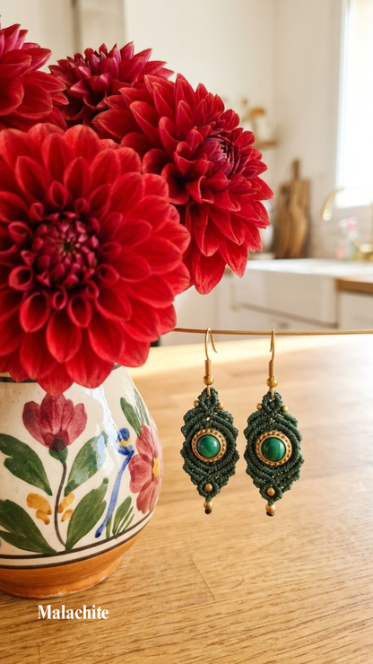 Les Iris - Boucles d'oreilles artisanales - Pierres serties de laiton