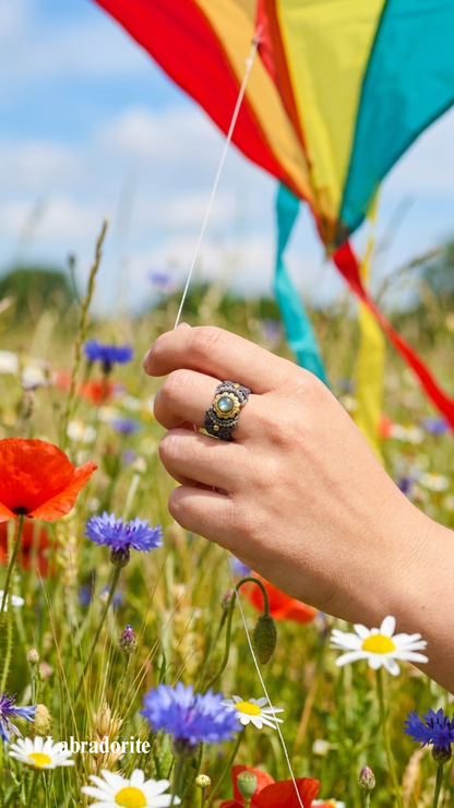 La Majest' - Bague artisanale - Pierre sertie de laiton