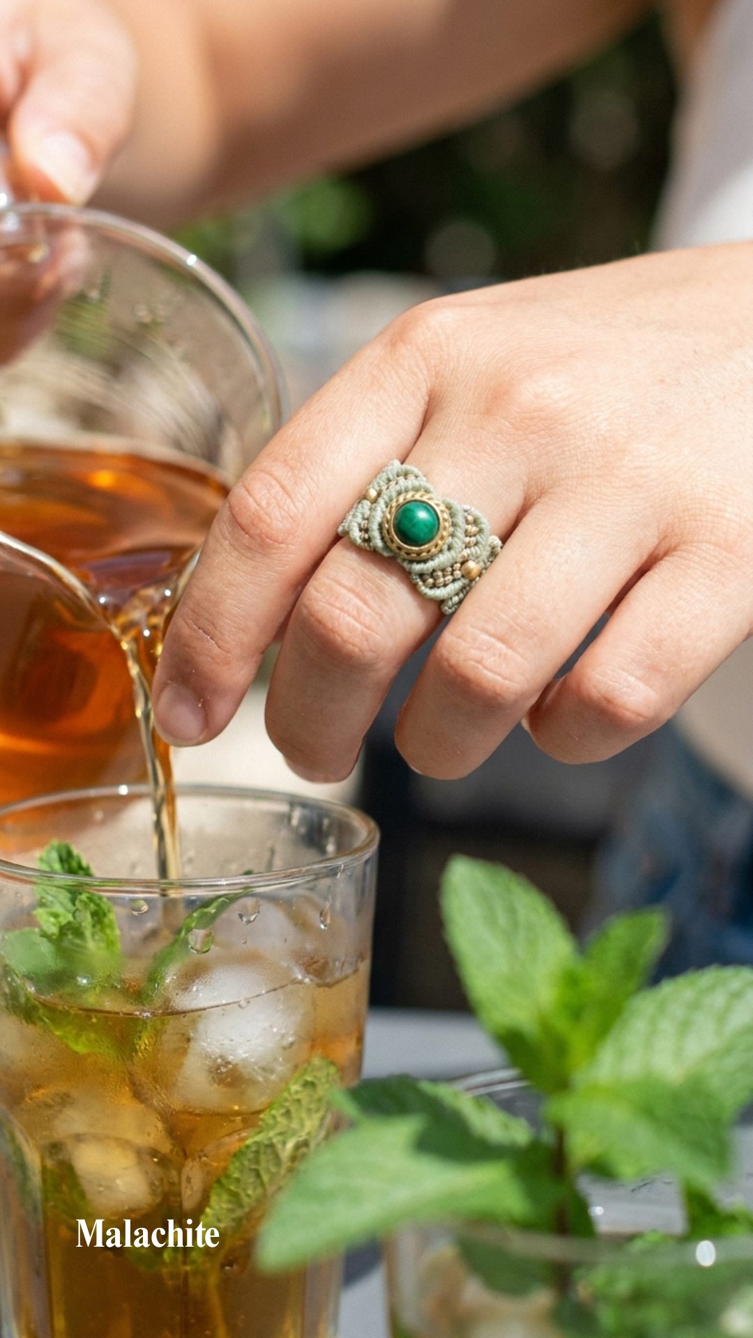 La Majest' - Bague artisanale - Pierre sertie de laiton